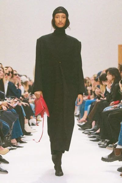 Look 70